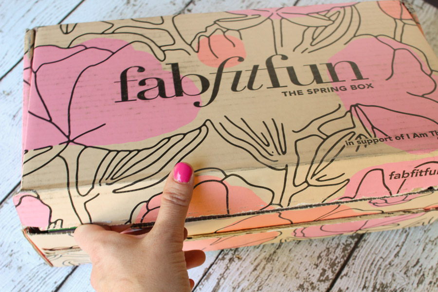 Want some fun for YOU delivered to your door? You must check out what's in the newest FabFitFun box! Plus, get a code for $10 off. 