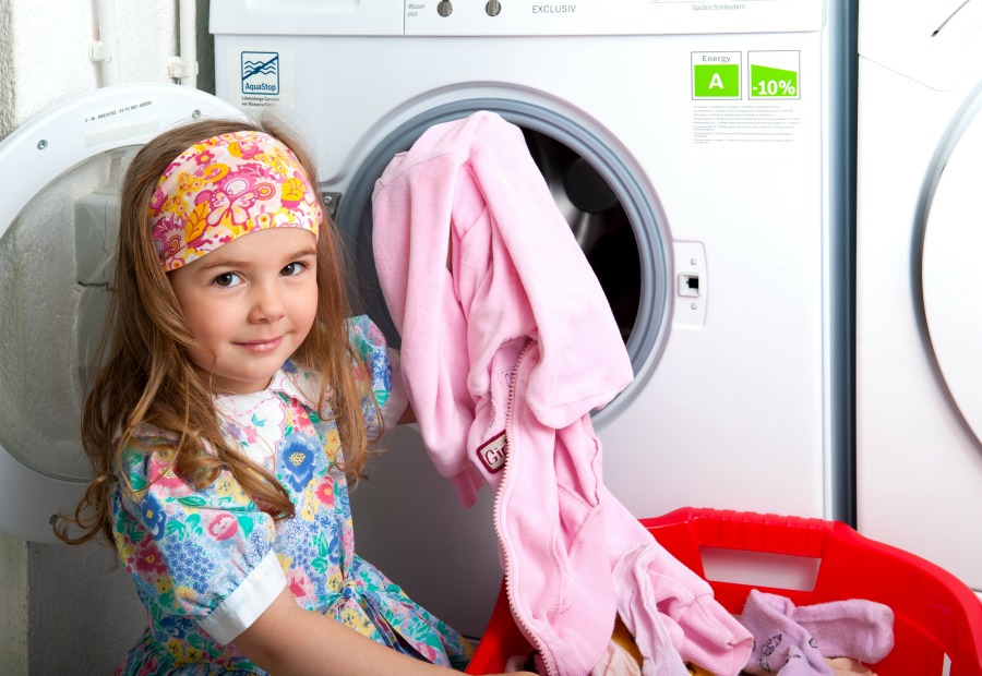 Getting kids to do chores can be the hardest task ever! This method makes my kids chores so much easier. 