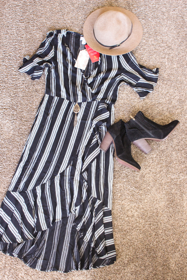 Cute mom outfit paired with darling fall booties and hat.