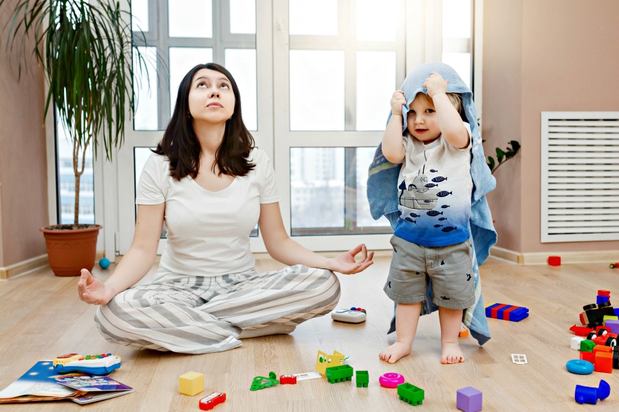 There is so much pressure to play with your kids! You feel guilty all the time! How much should I play with my child? The answer will surprise you. 