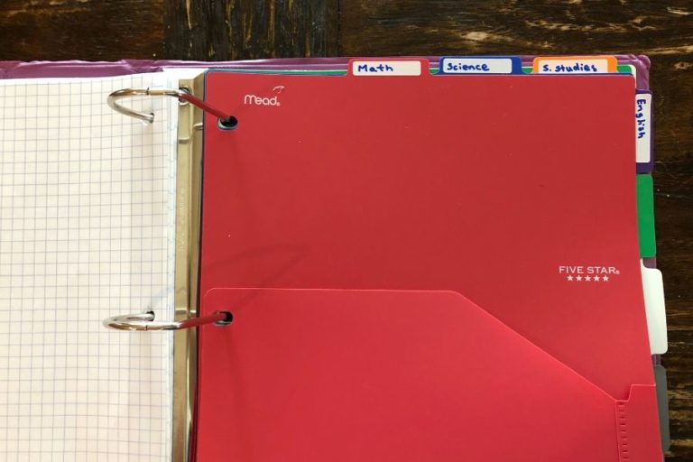 How to Help Your Middle Schooler Organize with this Simple Checklist