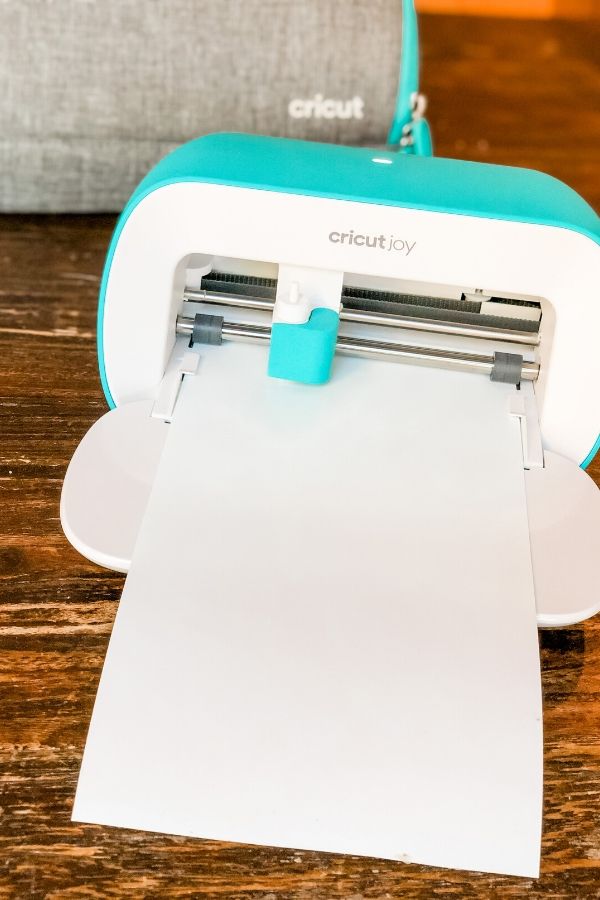 Cricut Joy cutting design for DIY Outdoor Pillow.